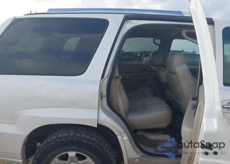 2006 Cadillac Escalade Standard z USA, uszkodzony, nr VIN 1GYEC63N36R103452